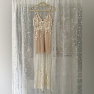 WAYF Elegant Maxi Dress